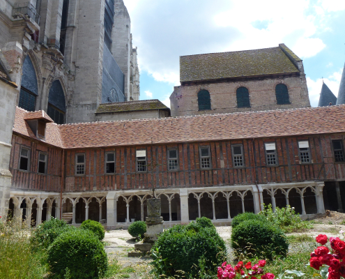 beauvais cloitre